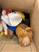 Box lot- Misc stuffed animals/ dolls