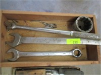 Flat w/1-1/2 KD wrench, 1-1/4 wrench, 2-5/8-1"