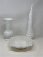 Vintage hobnail milk glass swung vase,