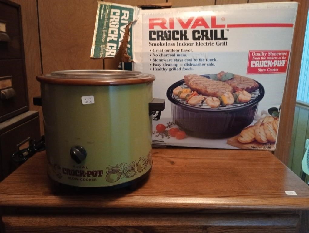 Vintage Rival MCM avocado green slow cooker and