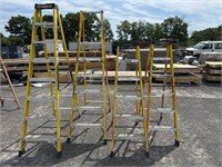 (4) Ladders Mixes Sizes