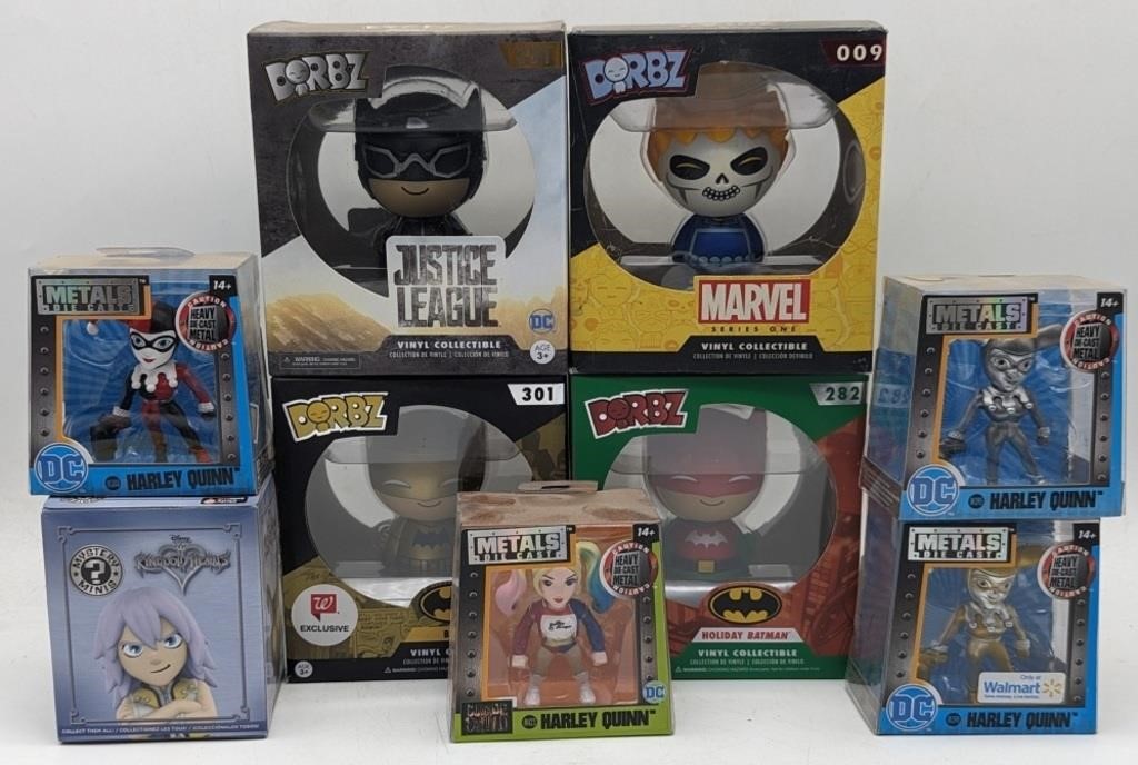 (UV) Batman, Harley Quinn, and more figurines