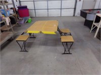 Handy fold-up camp table