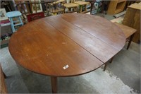 MIDCENTURY TABLE WITH LEAF