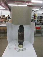 Nice table lamp, 35 1/2 inches tall