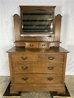 DRESSING CHEST