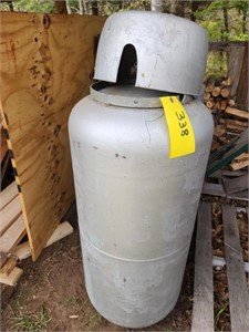 Lg propane tank w/ lid 48" t - full