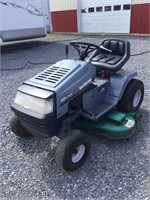 Signature 2000 Elite Riding Lawn Mower, 7 Speed