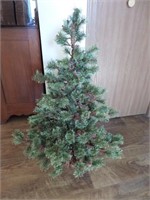 Small Primitive Style Christmas Tree
