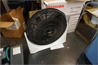 Toshiba air circulator fan, 20", working