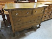 ANTIQUE SOLID OAK 4 DR CHEST WITH KEY