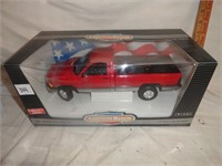 1995 ERTL American Muscle 1995 Dodge Ram 2500 SLT