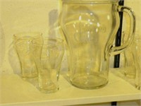 GLASS COKEPITCHER WITH 4 COKE