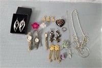 Lot of Miscellaneous Jewelry- Necklaces