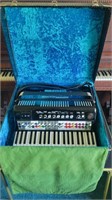 Cordovox CRD-A-2000 accordion