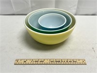 Pyrex Primary Colors 3 Nesting Bowls
