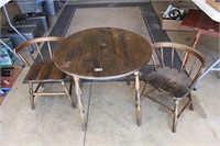 Child?s Table & 2 chairs