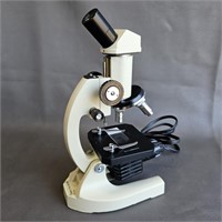 Small Microscope w/Light 4-40x magnification