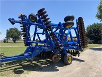 2013 Landoll Model 6230, Bi-Fold 29' Disc