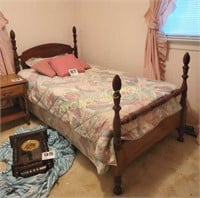 Twin size bed frame with 4 posts