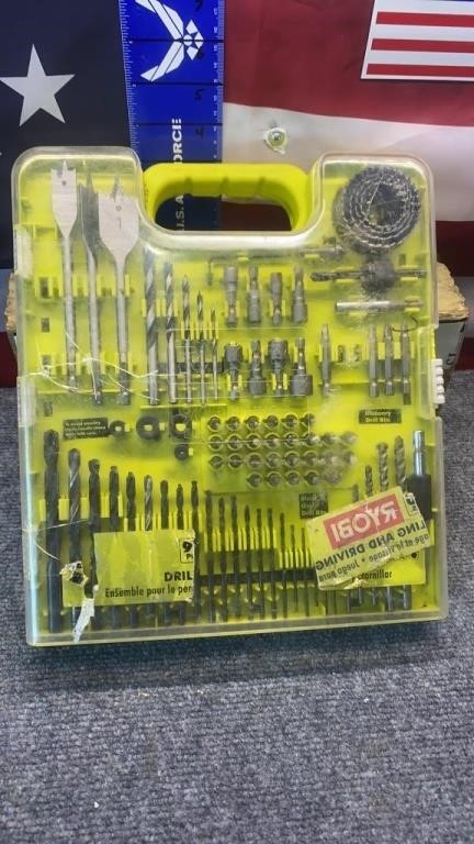 Ryobi 90 Pc drill/driver bit set