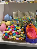 GROUP OF EASTER DÉCOR