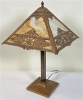 GILT SLAG GLASS TABLE LAMP