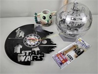 Star Wars collectibles including Clock, death