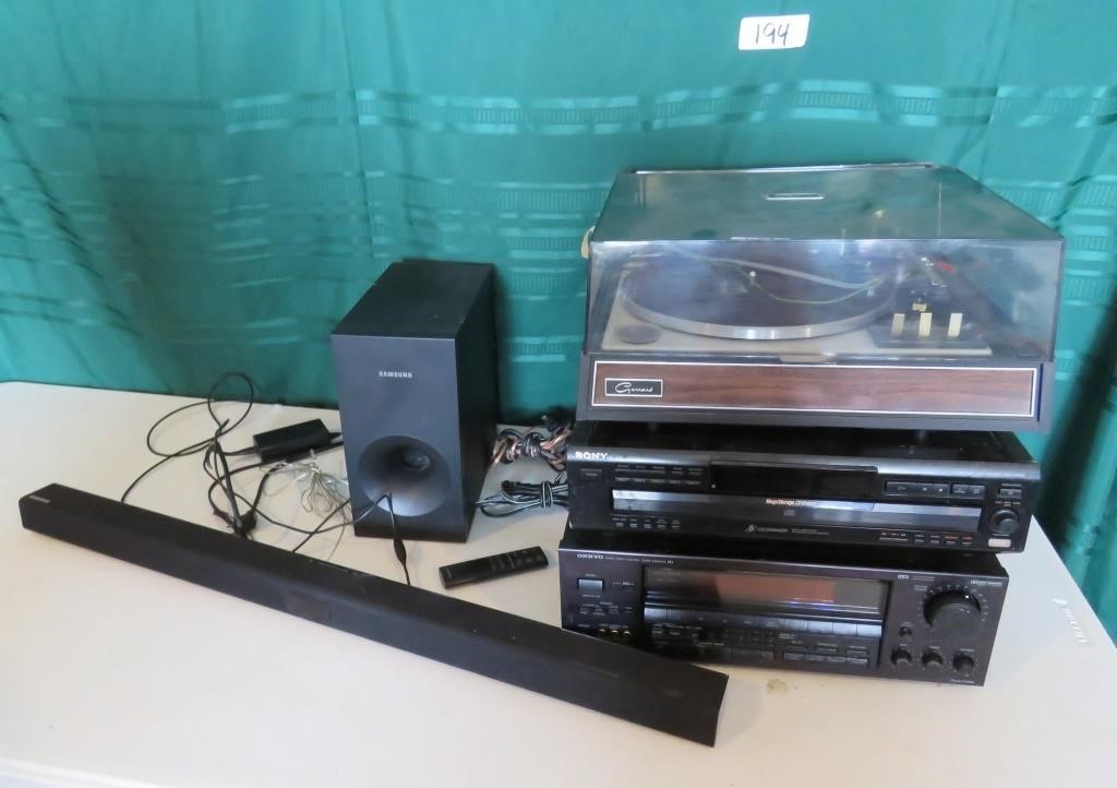Amplifier, CD Player & Phonograph