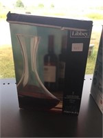 LIBERTY GLASS WINE DECANTER