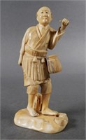 ANTIQUE IVORY CARVING, JAPANESE MAN