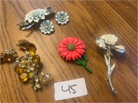 VTG LADIES PINS/BROACHES