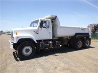 1993 International 2574 T/A Dump Truck