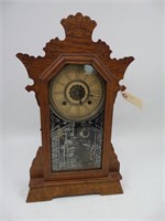 Oak Kitchen / Mantle Clock