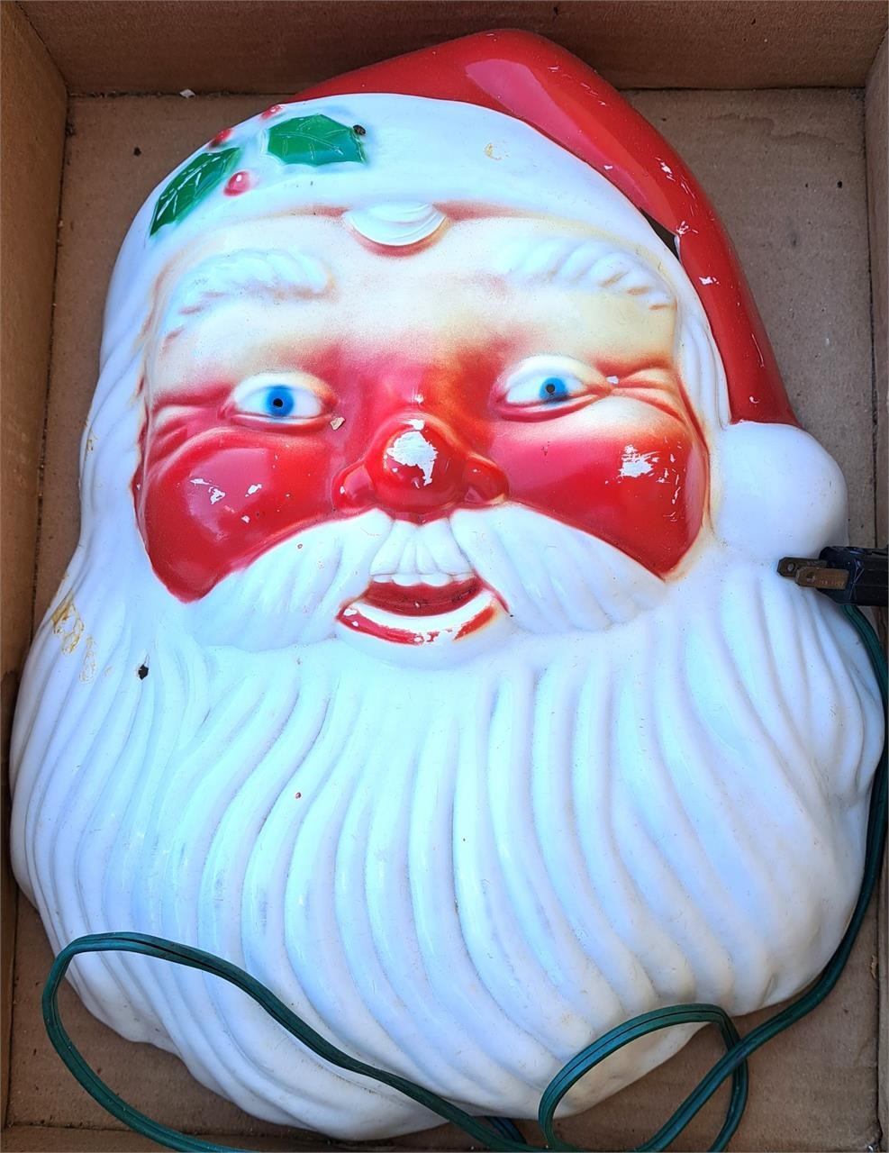 VINTAGE BLOW MOLD CHRISTMAS SANTA FACE LIGHTED 14"