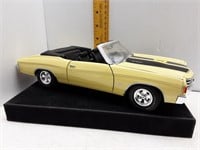 18 SCALE '72 CHEVY CHEVELLE CONVERTABLE 454