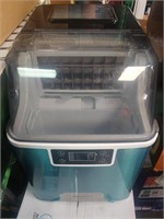 Insignia 44 Lb Portable Clear Ice Maker Auto