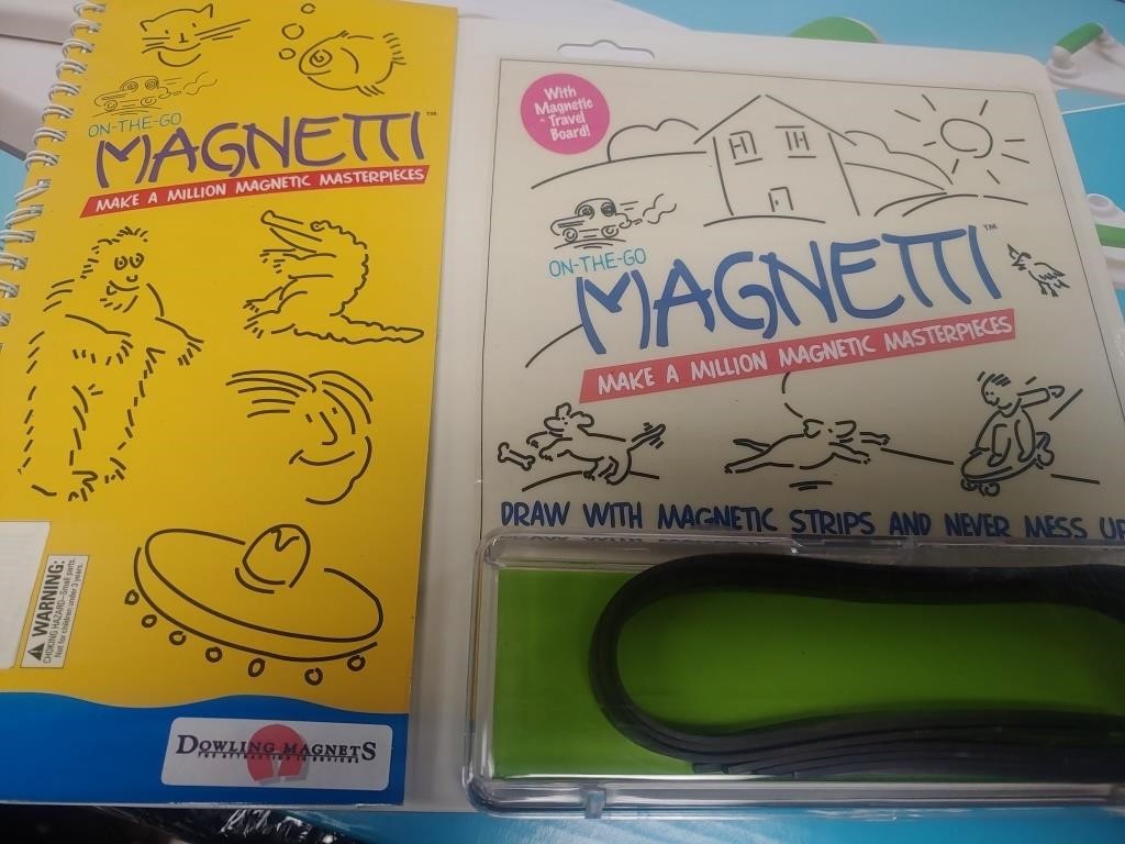 On-The-Go Magnetti Children's White Board &