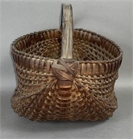 Appalachian-type buttocks shaped egg basket ca.