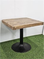 PUB TABLE WITH METAL BASE