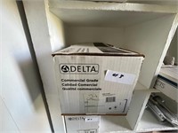Delta Commercial Grade Single Handle Deck Mount