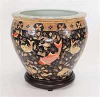 Chinese Porcelain Fish Bowl on Stand
