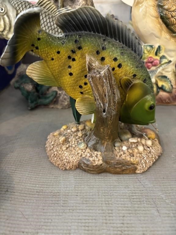 Fish figurine decor