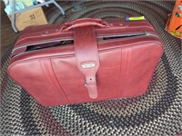 New Vista five-piece luggage set