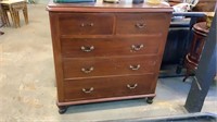 VICTORIAN CEDAR CHEST OF DRAWERS