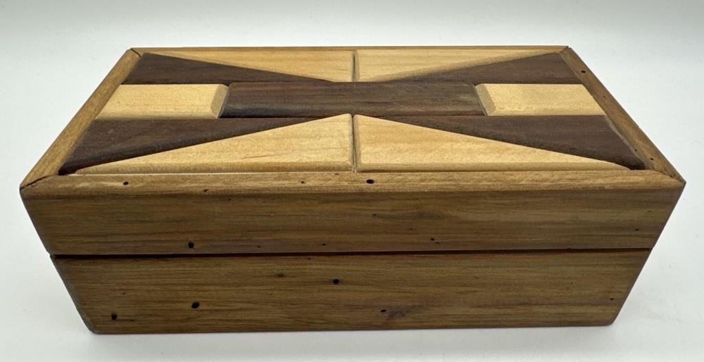 Native American Apsaalooke Design Wooden Box