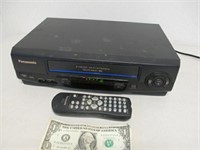 Panasonic PV-V4521 VCR w/ Remote - Powers