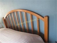 Queen size headboard footboard rails platform bed