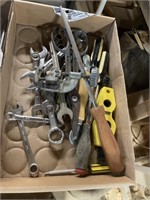 WRENCHES, SCREW DRIVERS, PIPE CUTTER