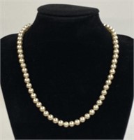 Vintage Single strand Faux Pearl necklace with